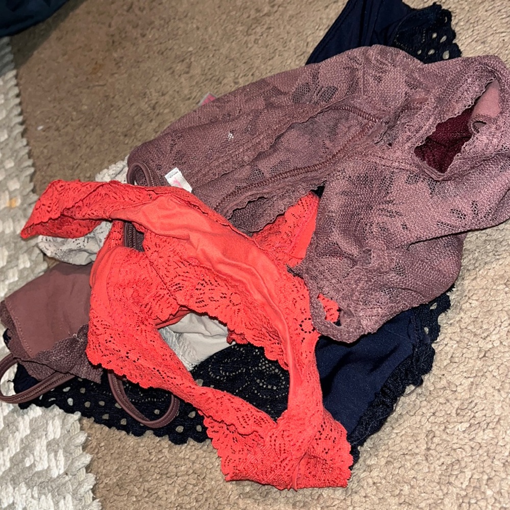 6 thong/cheekster